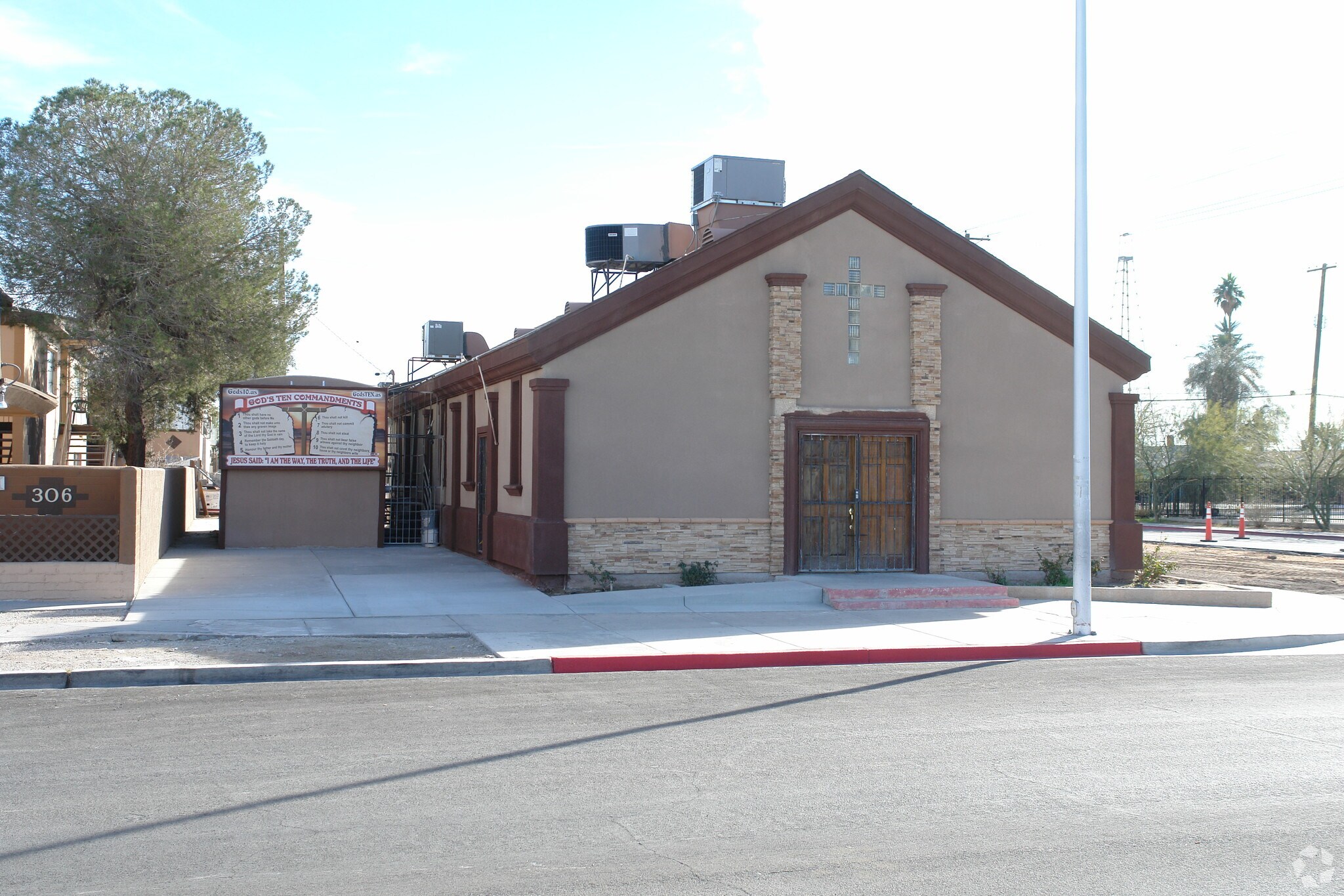 901 Stewart Ave, Las Vegas, NV à vendre Photo principale– Image 1 sur 17