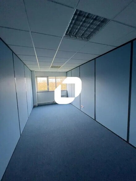 Bureau dans Flers-en-Escrebieux à louer - Photo de l’immeuble – Image 2 sur 8