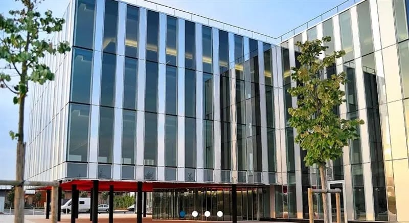 Bureau dans Lieusaint à louer - Photo de l’immeuble – Image 3 sur 11