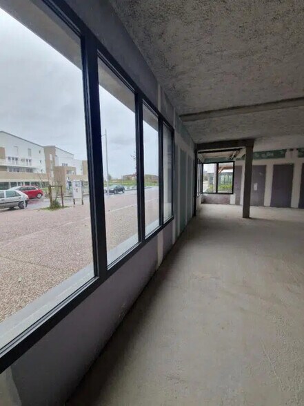 Local commercial dans Caen à vendre - Photo de l’immeuble – Image 3 sur 10