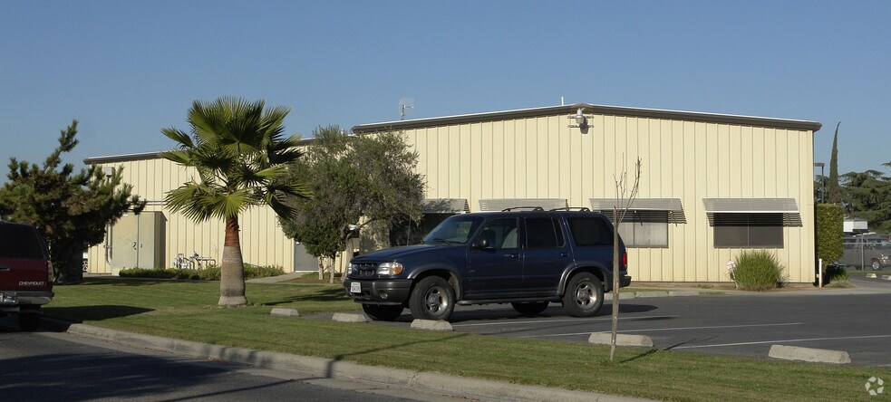 200 Airpark Rd, Atwater, CA à vendre - Photo de l’immeuble – Image 2 sur 2
