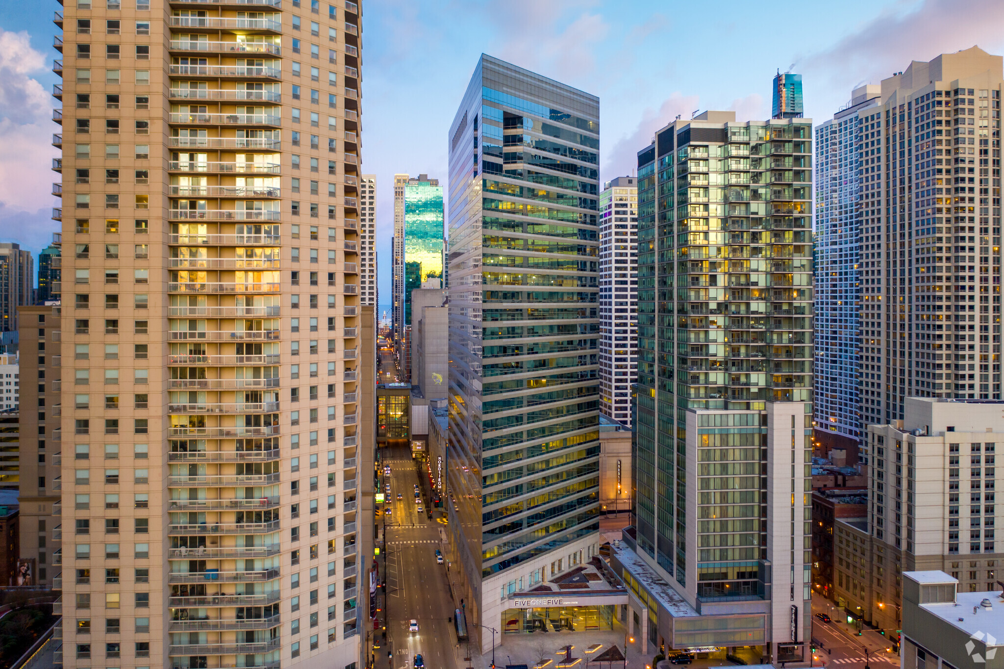515 N State St, Chicago, IL à louer Photo principale– Image 1 sur 11