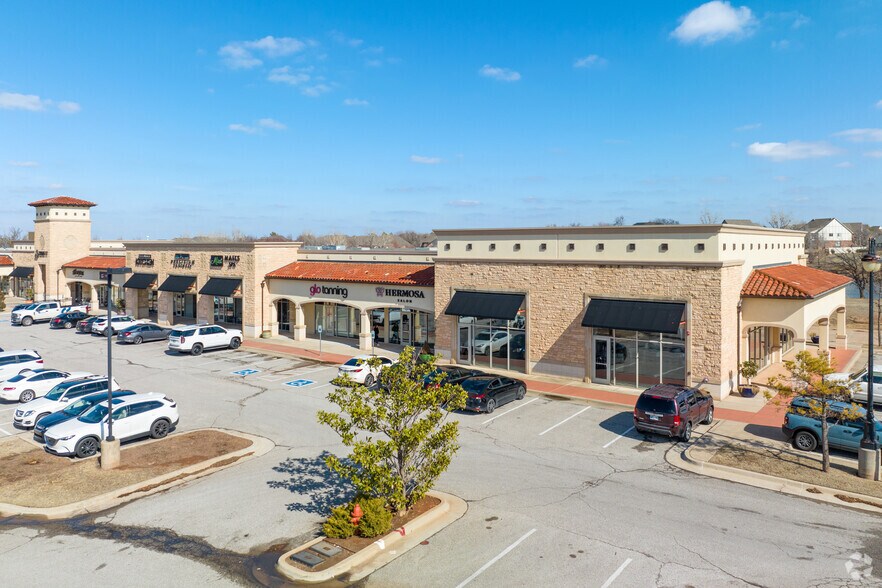 15300 N Western Ave, Edmond, OK à louer - Photo de l’immeuble – Image 3 sur 4