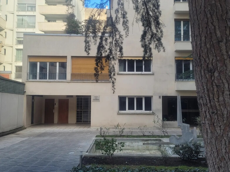 Bureau dans Paris à vendre - Photo de l’immeuble – Image 1 sur 16