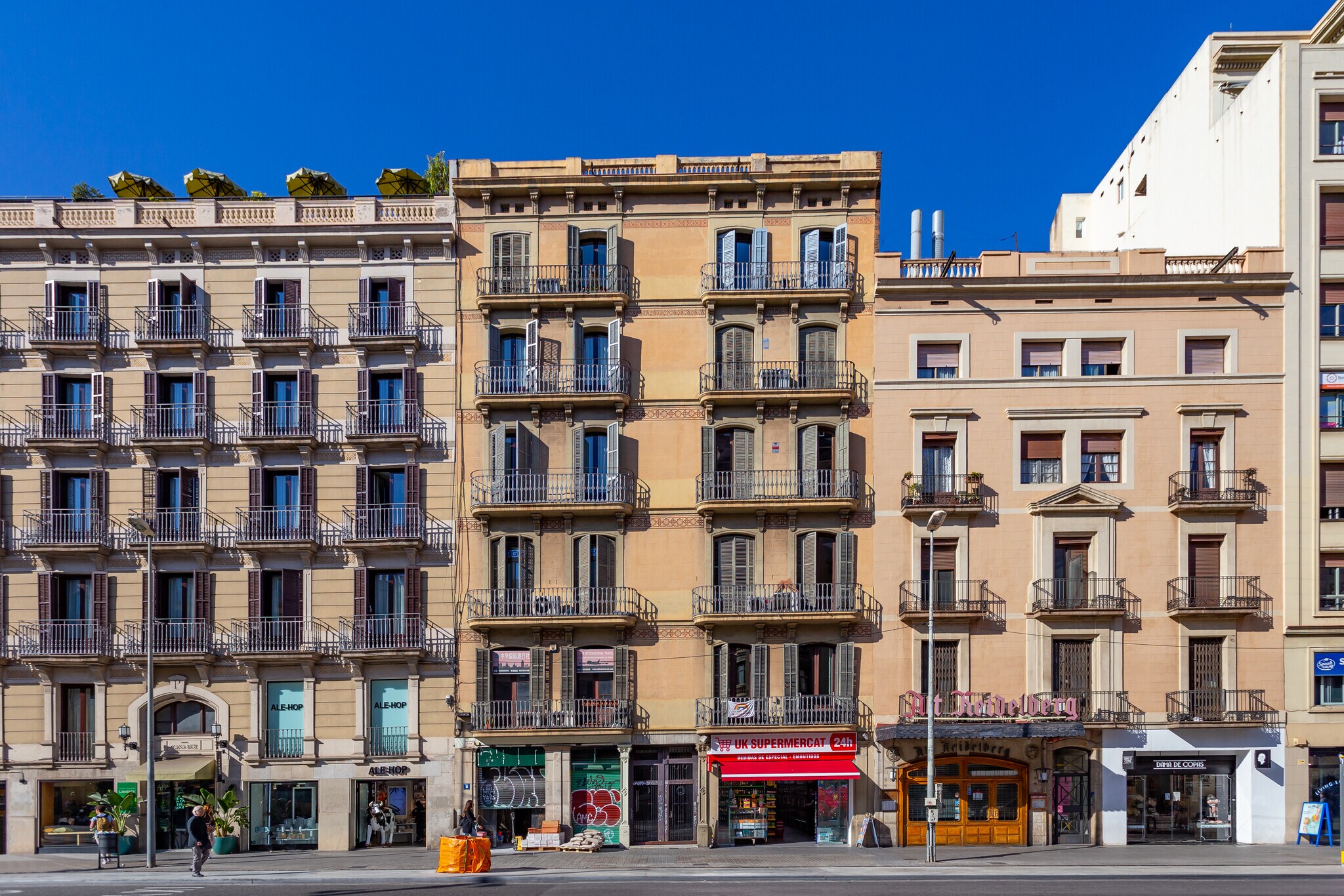 Immeuble residentiel dans Barcelone, Barcelona à vendre Photo de la construction– Image 1 sur 5