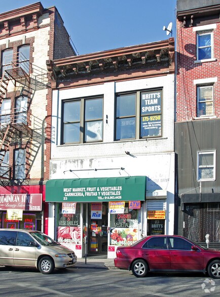23 Palisades Ave, Yonkers, NY à louer - Photo principale – Image 1 sur 10