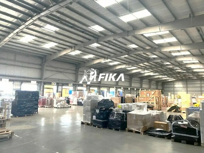 Plus de détails pour Local d'activités à louer