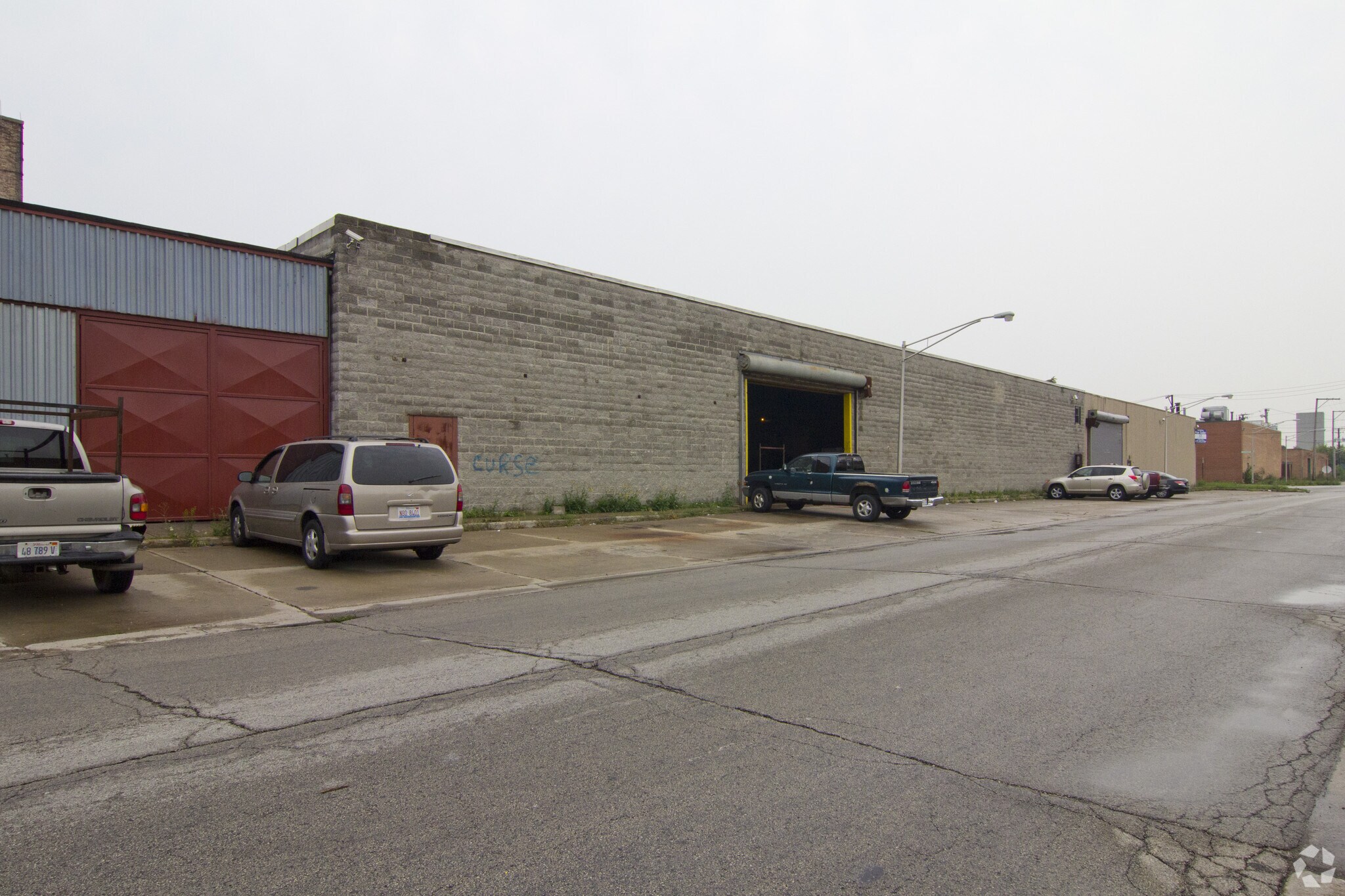 4437 W Kinzie St, Chicago, IL à louer Photo de l’immeuble– Image 1 sur 5