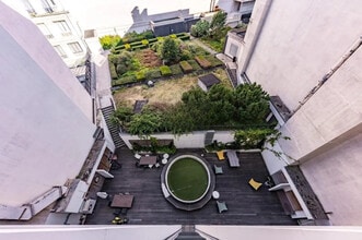 Paris - Vue aérienne  vue de carte