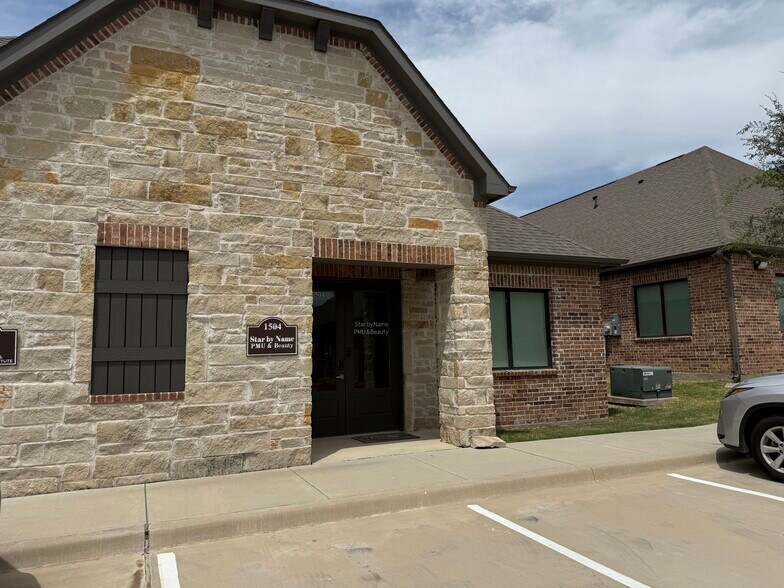 4425 Plano Pkwy, Carrollton, TX à louer - Photo de l’immeuble – Image 1 sur 16