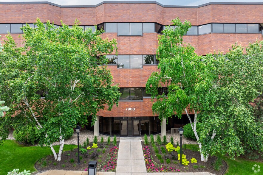 7900 W 78th St, Edina, MN à louer - Photo de l’immeuble – Image 2 sur 4