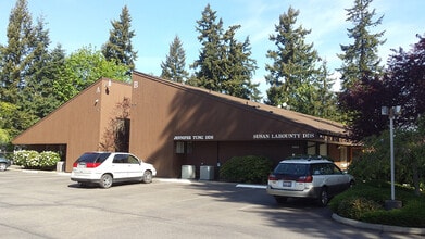 15611 NE Bel Red Rd, Bellevue, WA à louer Photo de l’immeuble– Image 2 sur 3