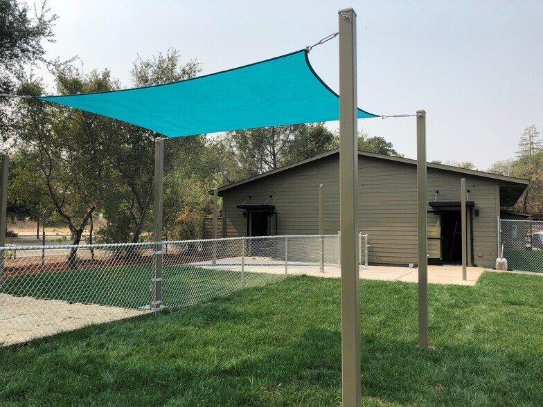 2075 Baldwin Ave, Oroville, CA à louer - Photo de l’immeuble – Image 3 sur 37