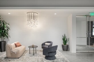 2275 Rio Bonito Way, San Diego, CA à louer Photo intérieure– Image 2 sur 3