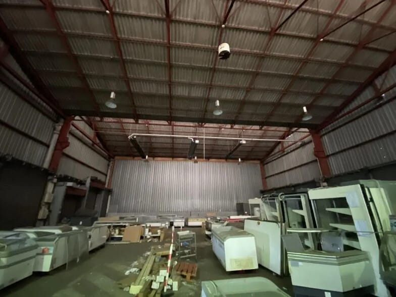 Industriel/Logistique dans Saint-Étienne-du-Rouvray à louer - Photo intérieure – Image 3 sur 4