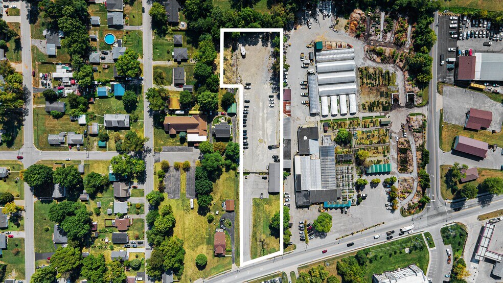 2112 Hamburg Pike, Jeffersonville, IN à vendre - Photo de l’immeuble – Image 1 sur 17