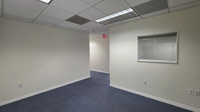 3825 Henderson Blvd, Tampa, FL à louer Photo intérieure– Image 2 sur 7