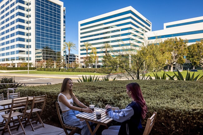 Plus de détails pour 18201 Von Karman Ave, Irvine, CA - Bureau à louer
