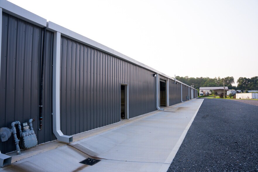 235 Lands Rd, Madisonville, TN à louer - Photo de l’immeuble – Image 3 sur 14