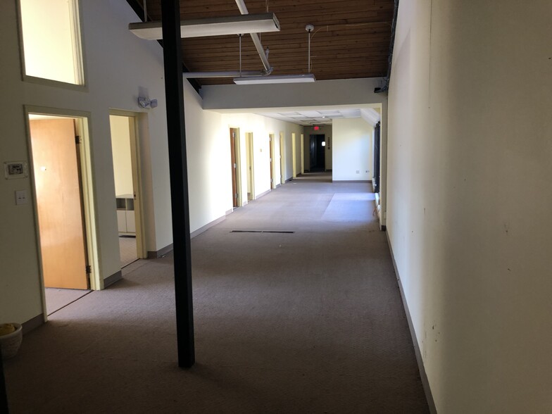 12 Perrine Rd, Monmouth Junction, NJ à louer - Photo intérieure – Image 2 sur 21