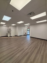 260-286 Newtown Rd, Plainview, NY à louer Photo intérieure– Image 1 sur 2