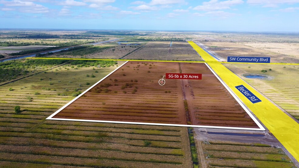 SW Becker Road Rd, Port Saint Lucie, FL à vendre - Photo de l’immeuble – Image 2 sur 3