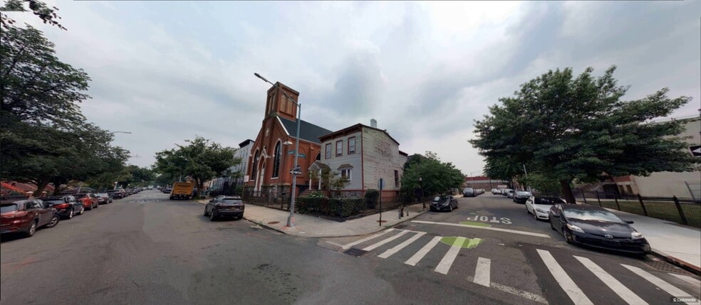 1064 Herkimer St, Brooklyn, NY à vendre - Photo principale – Image 3 sur 74