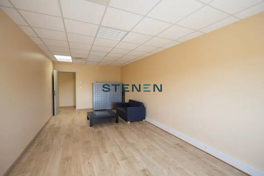 Bureau dans Éguilles à louer - Photo intérieure – Image 3 sur 7