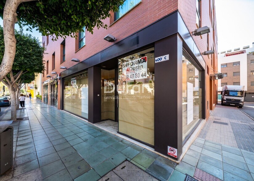 Local commercial dans El Ejido, Almería à louer - Photo de l’immeuble – Image 1 sur 38