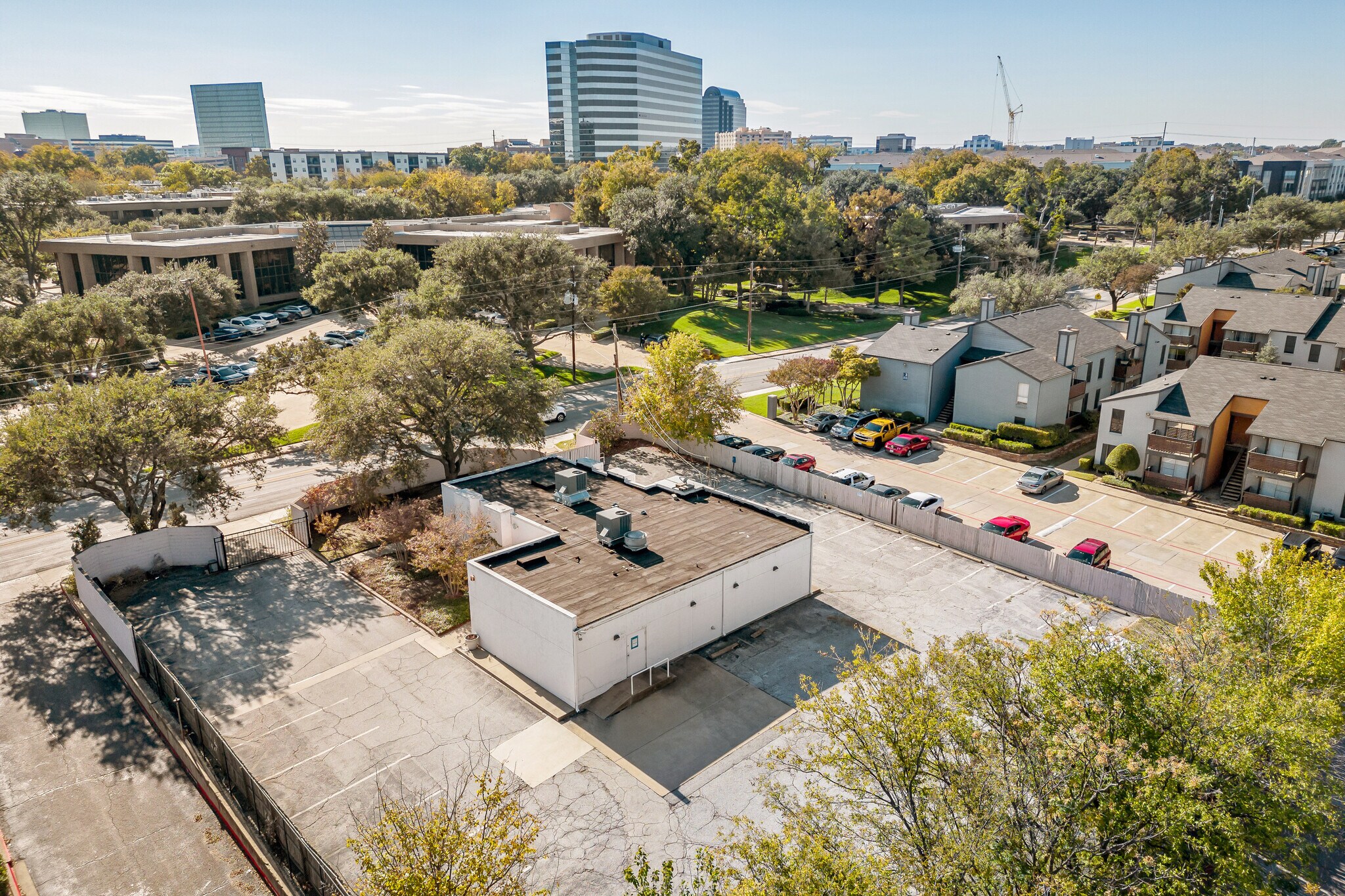8363 Meadow Rd, Dallas, TX à vendre Photo principale– Image 1 sur 20