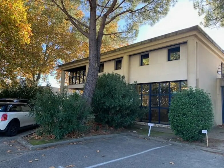 Bureau dans Avignon à louer - Photo de l’immeuble – Image 2 sur 12