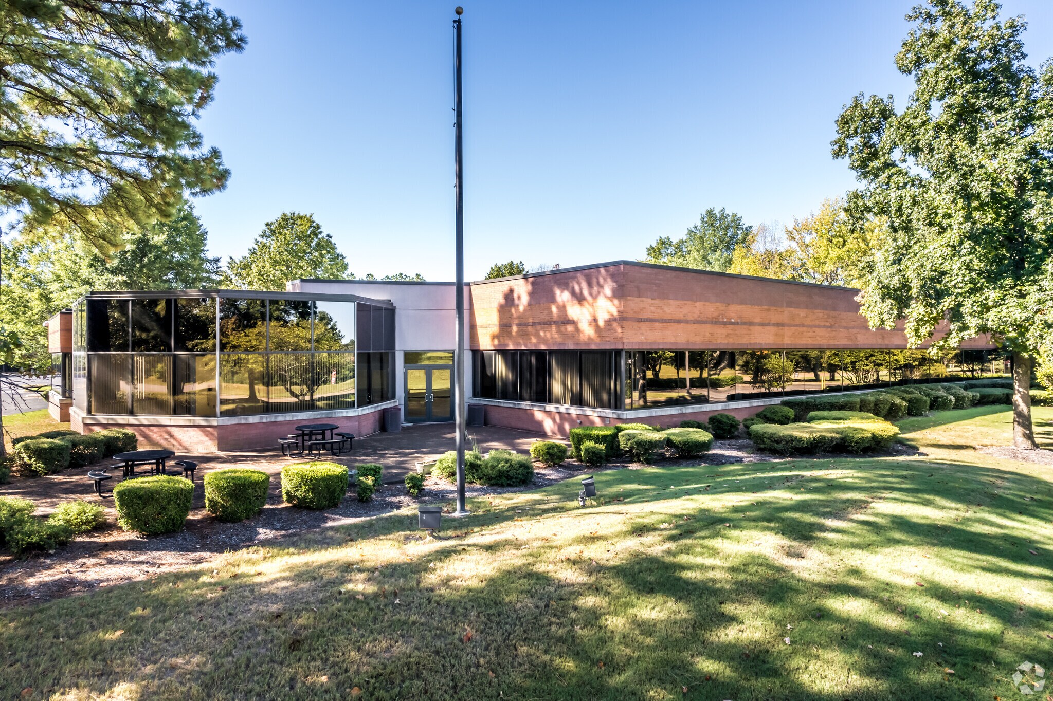 7275 Goodlett Farms Pky, Cordova, TN à louer Photo principale– Image 1 sur 29