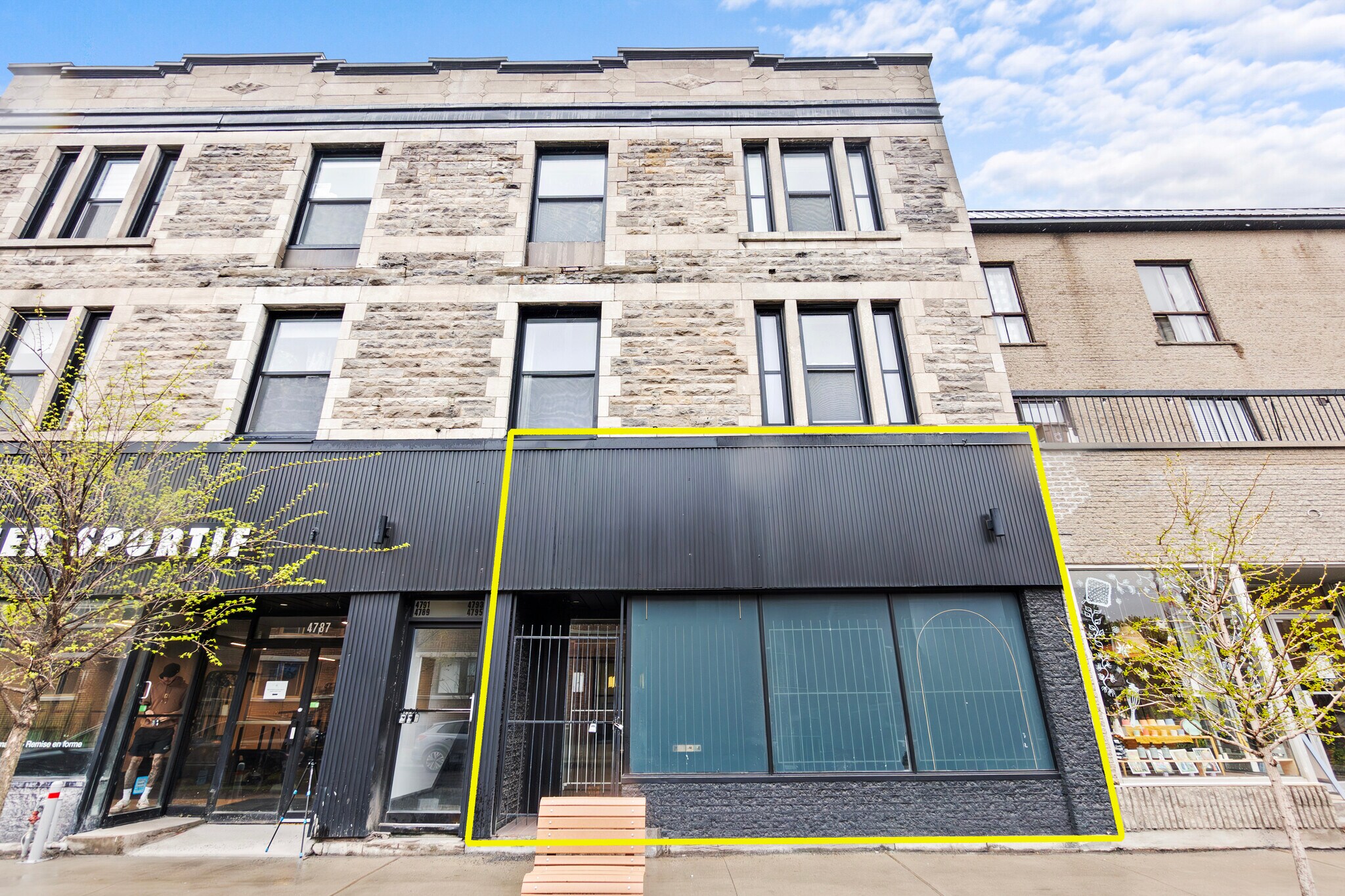 4787-4797 Rue Sainte-Catherine E, Montréal, QC à louer Photo de l’immeuble– Image 1 sur 13