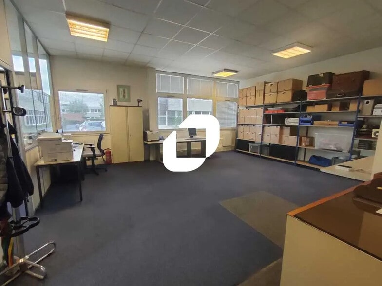 Bureau dans Bièvres à louer - Photo intérieure – Image 3 sur 9