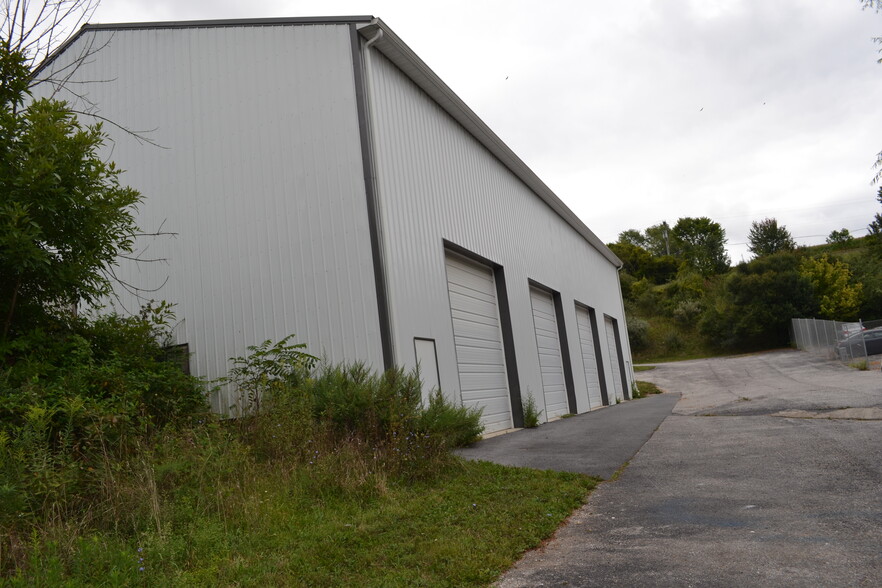 4028 Hanover Pike, Manchester, MD à louer - Photo de l’immeuble – Image 2 sur 7