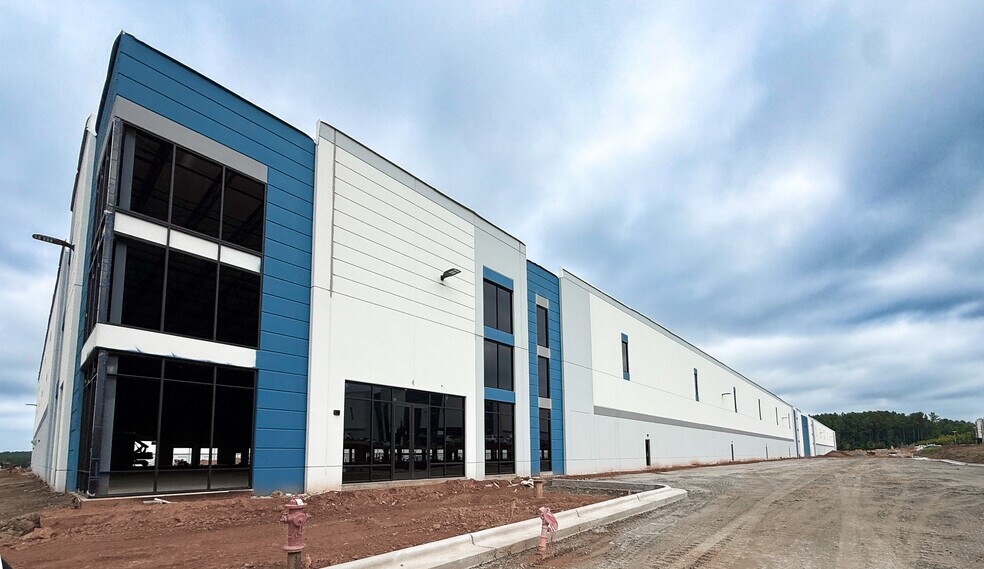 2405 Innovation Loop, Youngsville, NC à louer - Photo de l’immeuble – Image 3 sur 17