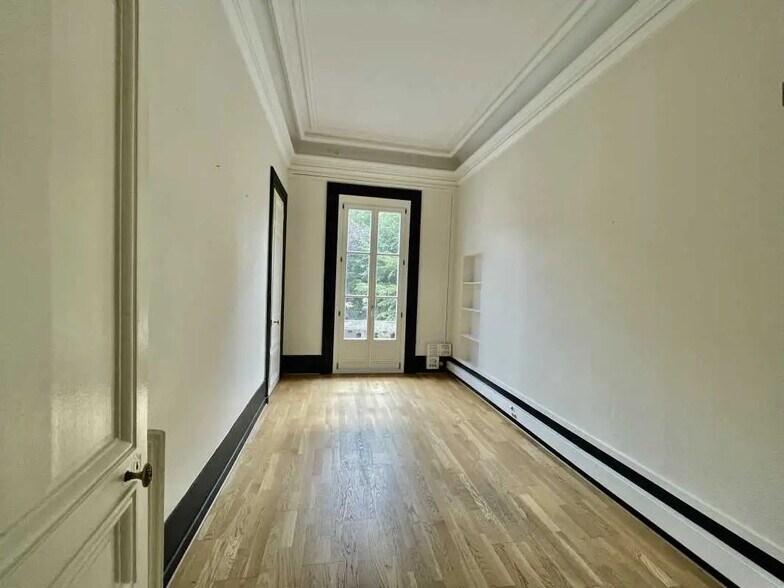 Bureau dans Rouen à louer - Photo de l’immeuble – Image 3 sur 17