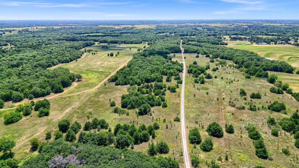 2284 Dixie Rd, Sadler, TX à vendre - Photo de l’immeuble – Image 3 sur 7