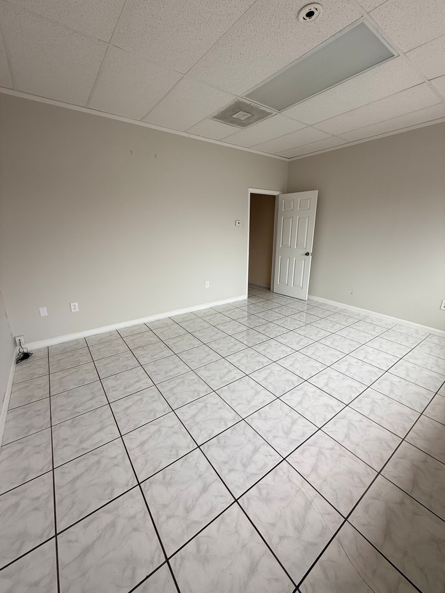 127 Tampa Ave E, Venice, FL à louer Photo intérieure– Image 1 sur 3