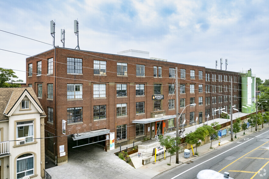 1655 Dupont St, Toronto, ON à louer - Photo principale – Image 1 sur 10