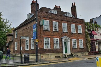 Plus de détails pour 118 High St, Uxbridge - Bureau à louer