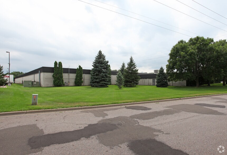 40 NE 77th Ave, Minneapolis, MN à vendre - Photo de l’immeuble – Image 3 sur 5