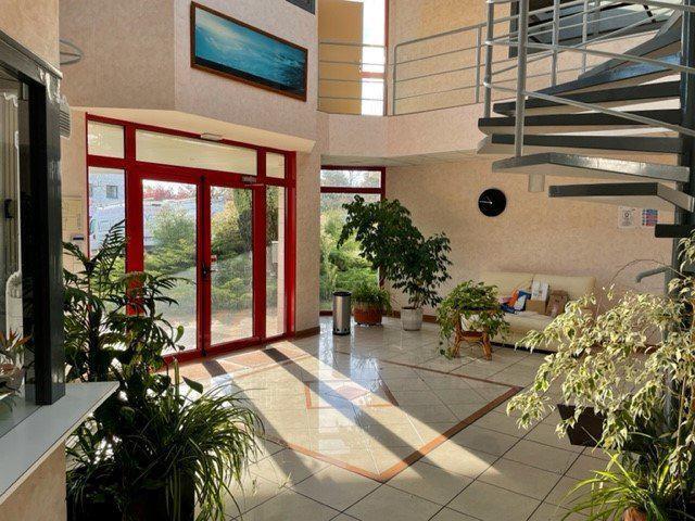 Bureau dans Chalon-sur-Saône à vendre Hall d’entrée– Image 1 sur 9