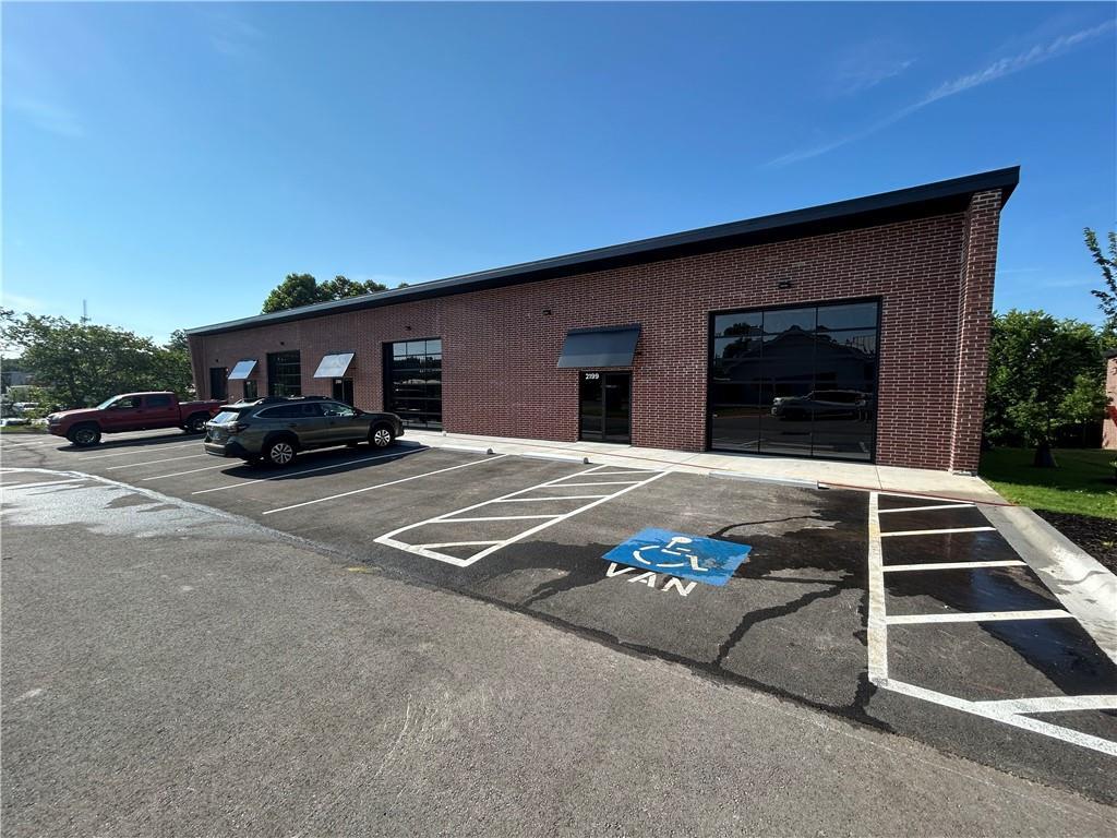 2199 Main Dr, Fayetteville, AR à louer Photo principale– Image 1 sur 9