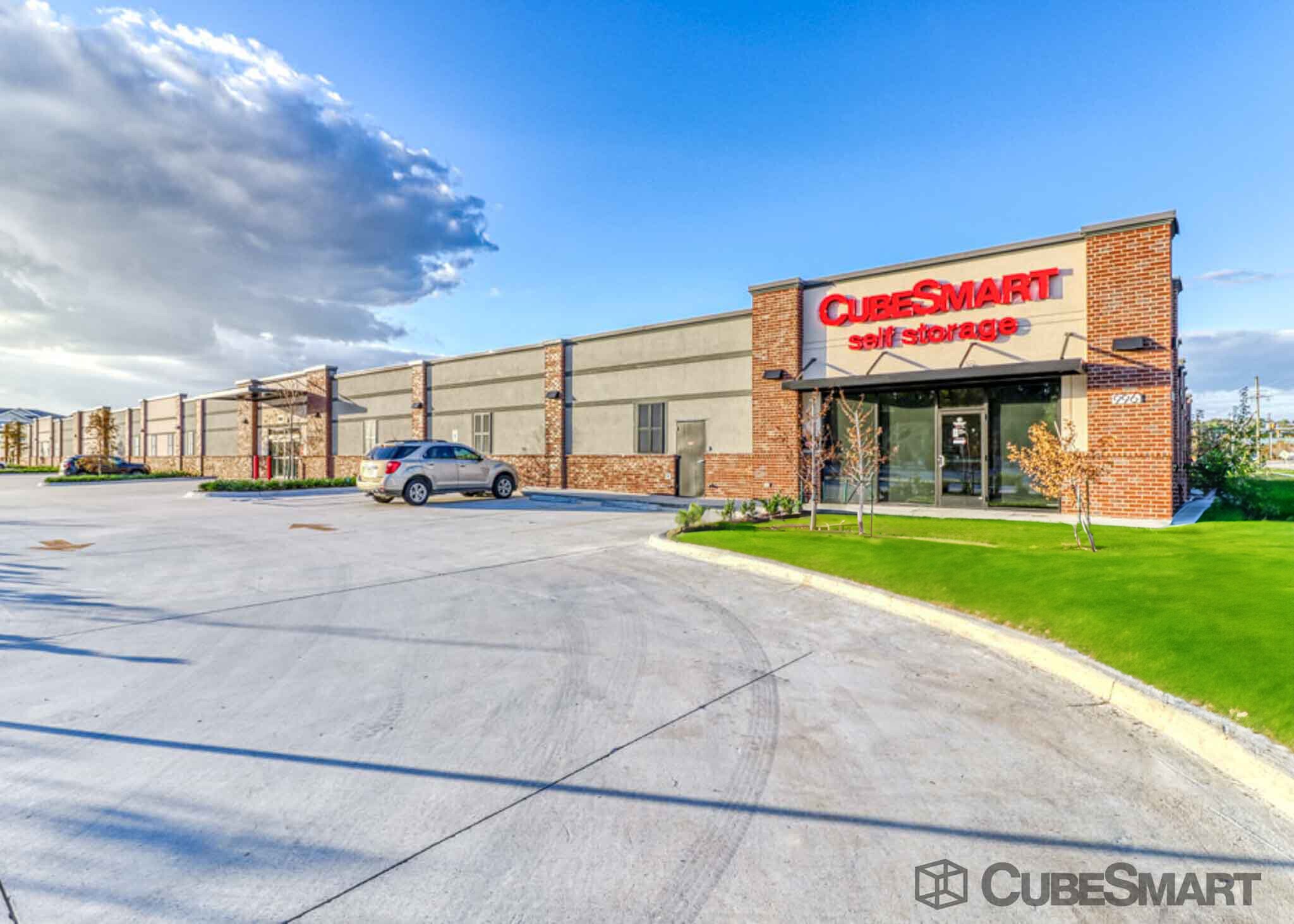 5050 Azle Ave, Fort Worth, TX à vendre Photo de l’immeuble– Image 1 sur 23