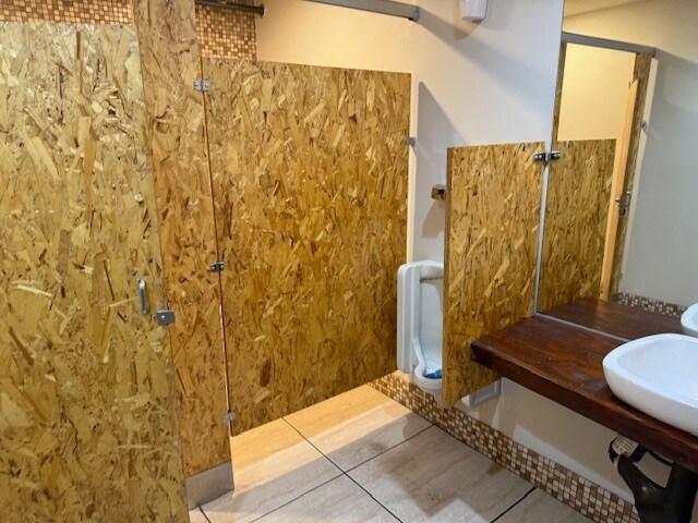 1215 SE 8th Ave, Portland, OR à louer - Photo de l’immeuble – Image 3 sur 12
