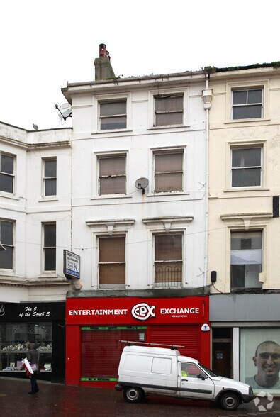 32 Sandgate Rd, Folkestone à vendre - Photo principale – Image 1 sur 3