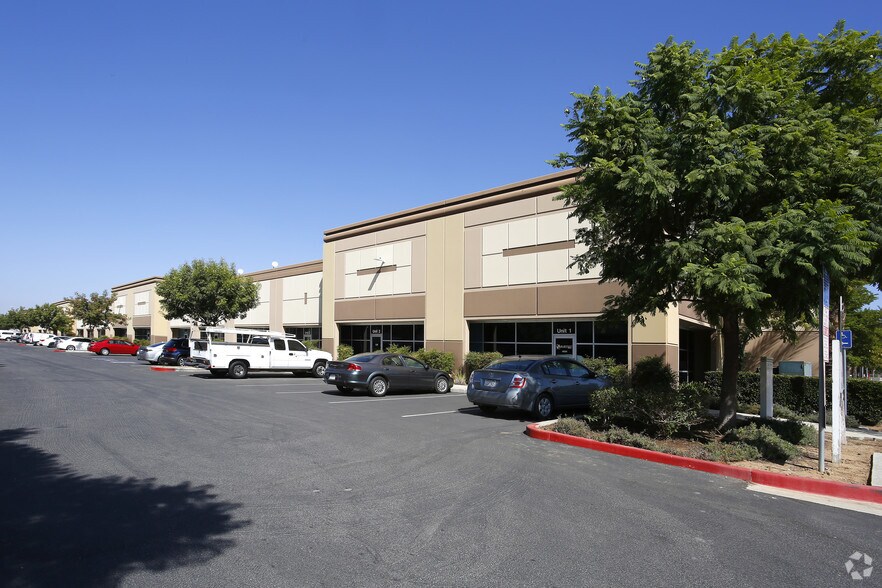 1680 Illinois Ave, Perris, CA à louer - Photo de l’immeuble – Image 2 sur 5
