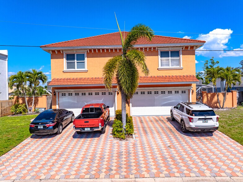 2119- 2125 Montclair Dr, Sarasota, FL à vendre - Photo de l’immeuble – Image 2 sur 7