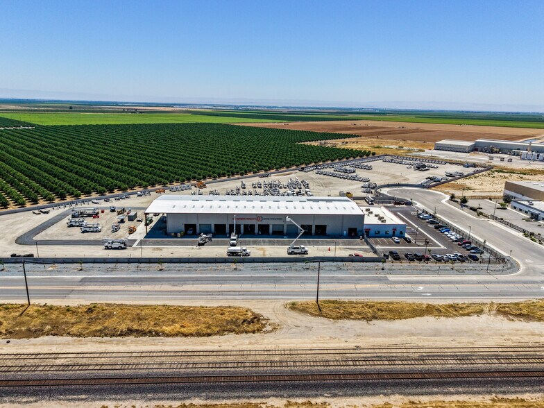 6835 New Kapittel Ct, Shafter, CA à vendre - Photo de l’immeuble – Image 2 sur 6